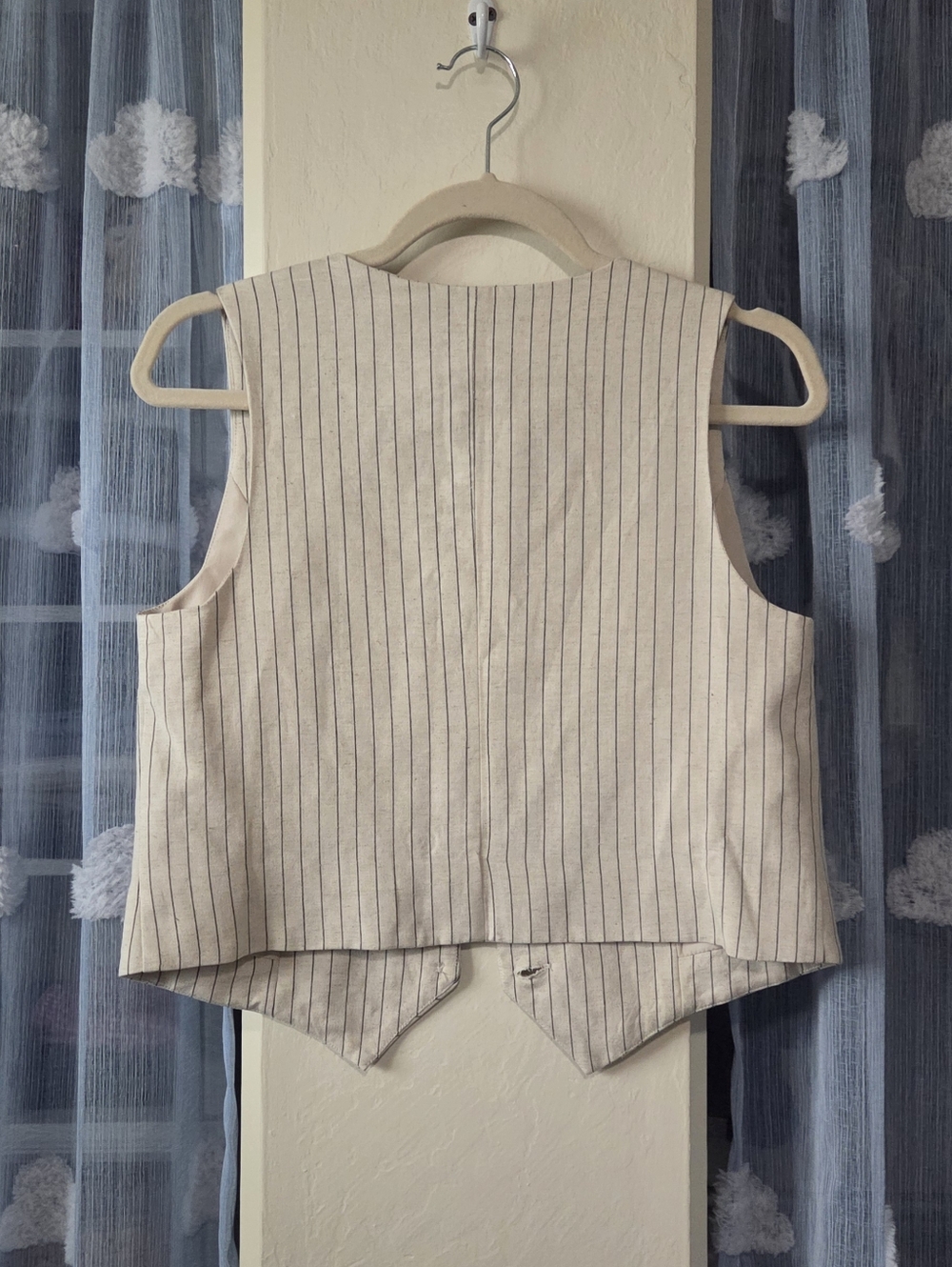 19 Cooper Pinstriped Button-Up Vest - Picture 4 of 6